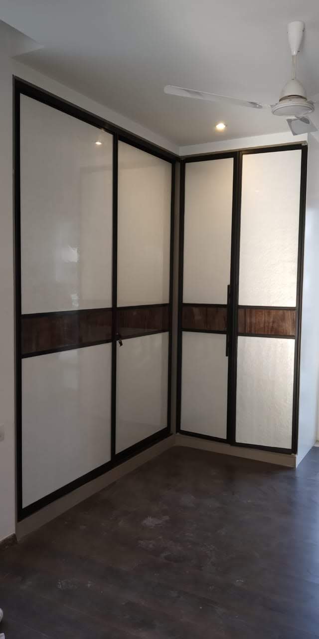amazing-exclusive-designer-beautiful-lacquer-glass-wardrobes-in-gurgaon-gurgaon-best-dealers-and-manufacturers-in-gurgaon-india
